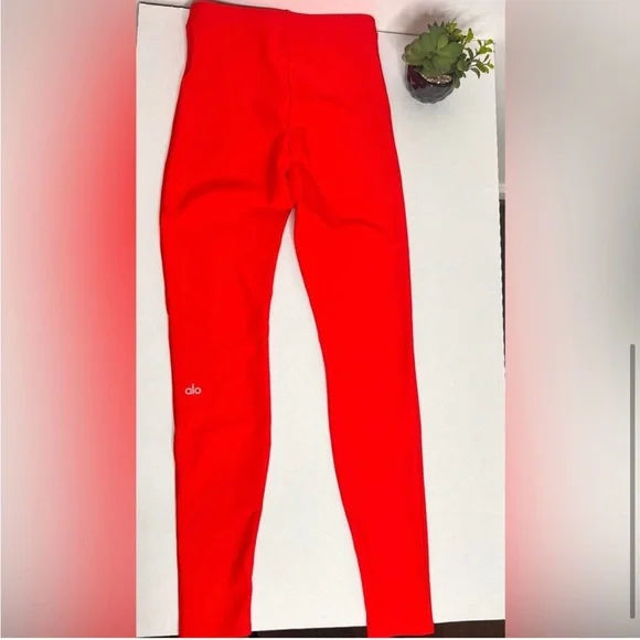 Red Alo Set - NWOT & Size Small - Picture 4 of 6